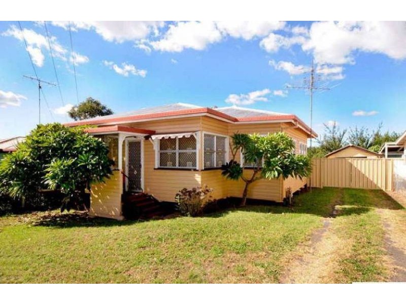 8b West Street, North Toowoomba QLD 4350