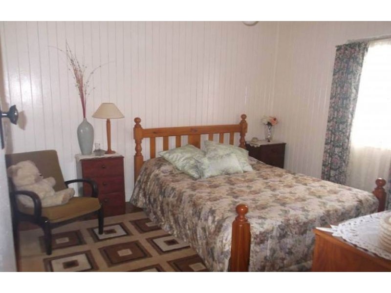 8b West Street, North Toowoomba QLD 4350