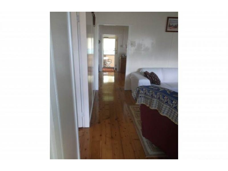 8b West Street, North Toowoomba QLD 4350