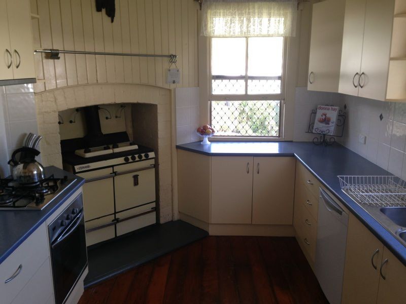 46 Anzac Avenue, Newtown QLD 4350