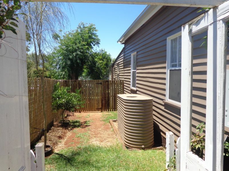 1 David Street, Rockville QLD 4350