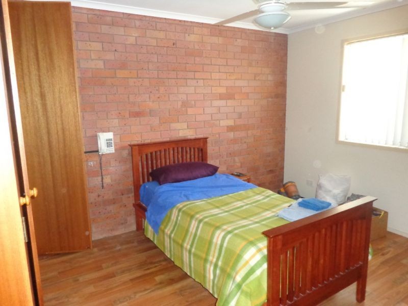 2/94 Jennifer Cres, Darling Heights QLD 4350