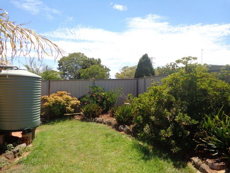 2/94 Jennifer Cres, Darling Heights QLD 4350