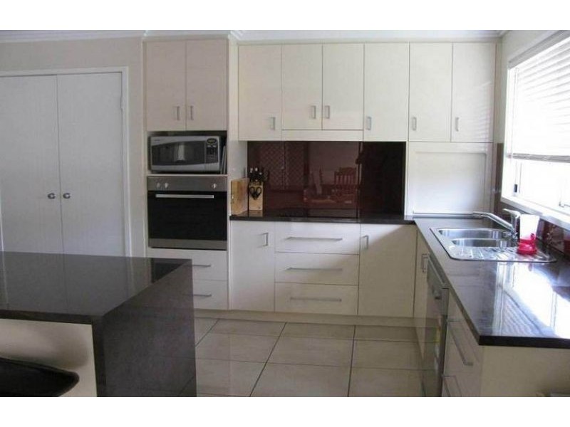 12 Pelling Court, Westbrook QLD 4350