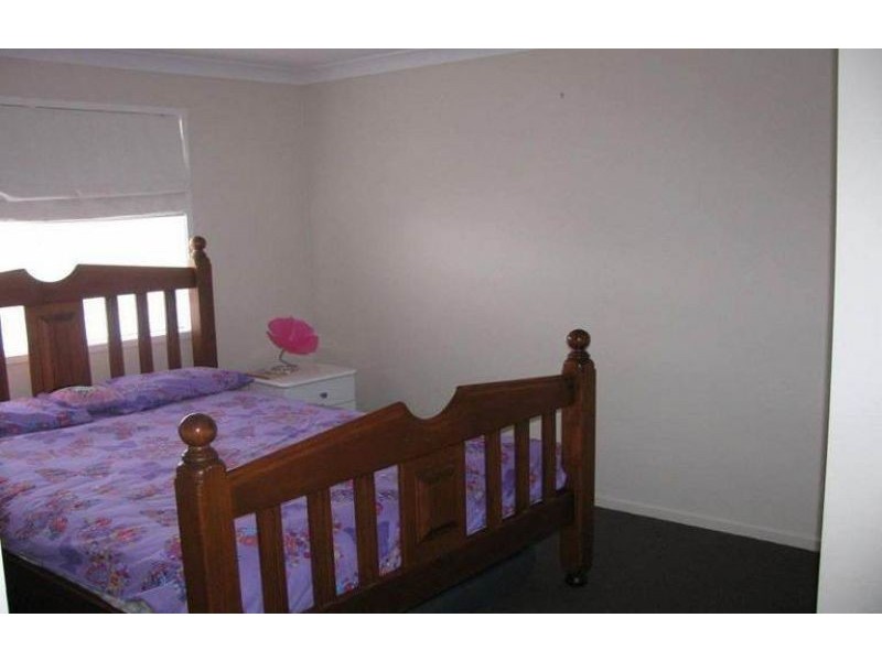 12 Pelling Court, Westbrook QLD 4350