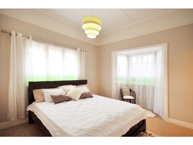 174 South Street, Centenary Heights QLD 4350