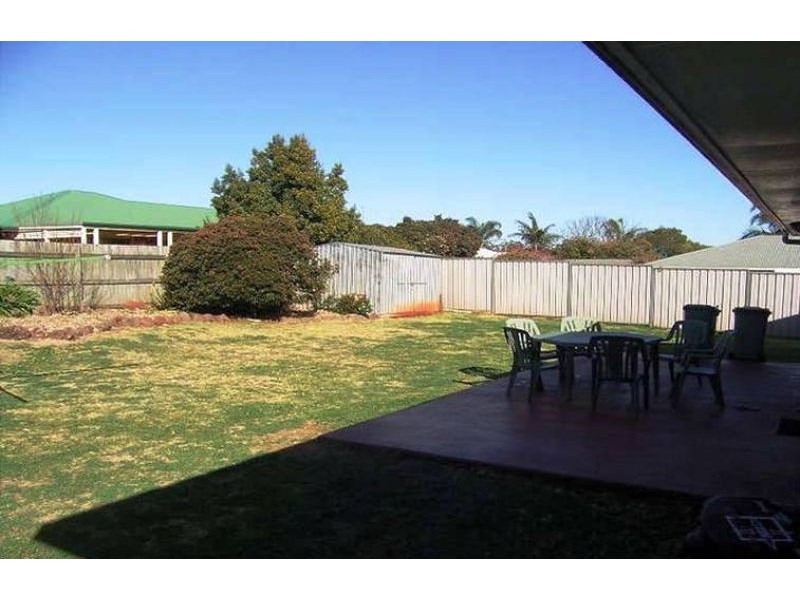18 Gouldson Drive, Kearneys Spring QLD 4350