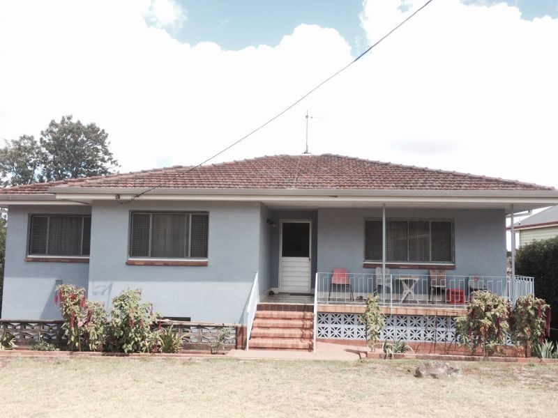 15a John Street, East Toowoomba QLD 4350