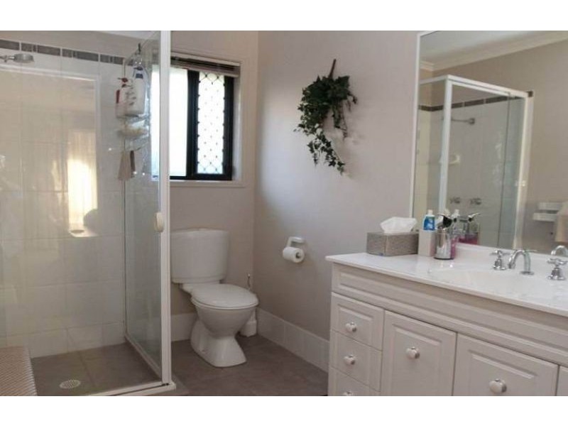 81 Pillar Street, Middle Ridge QLD 4350