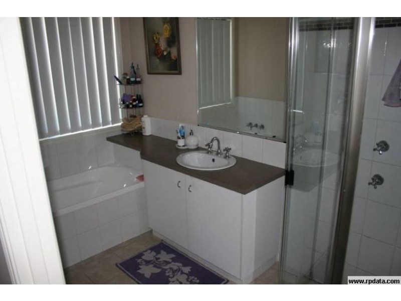 12 Monash Lane, Newtown QLD 4350