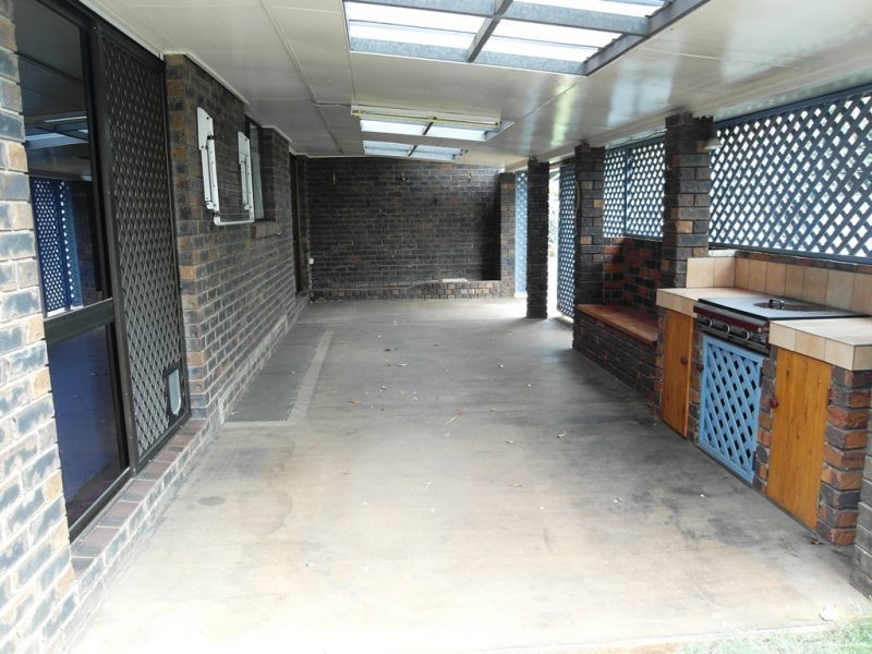 365 Greenwattle Street, Wilsonton QLD 4350