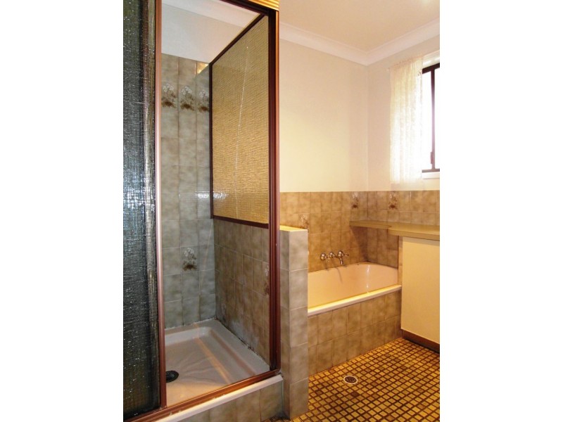 365 Greenwattle Street, Wilsonton QLD 4350