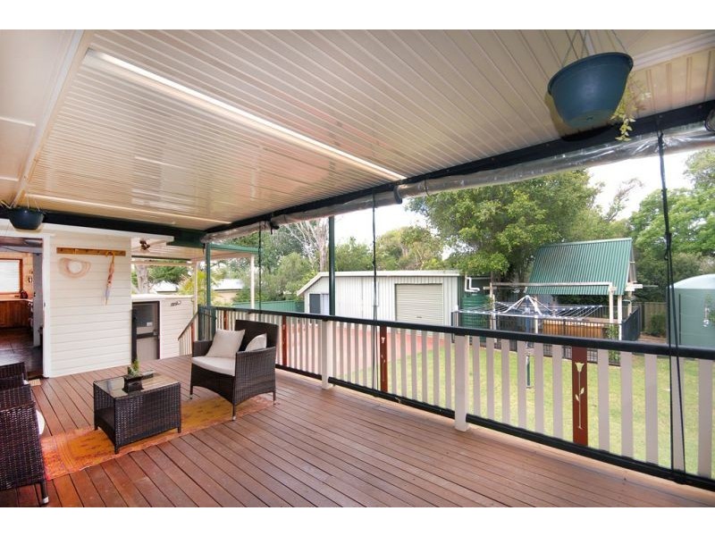 16 Newmarket Street, Newtown QLD 4350