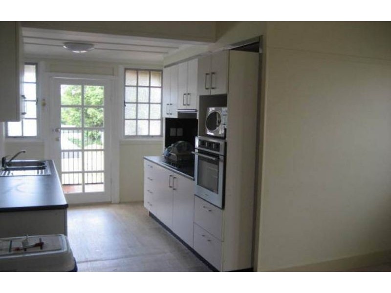 4a Vacy Street, Newtown QLD 4350