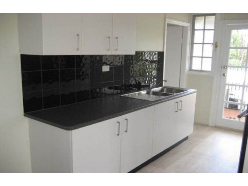 4a Vacy Street, Newtown QLD 4350