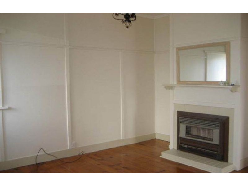 4a Vacy Street, Newtown QLD 4350