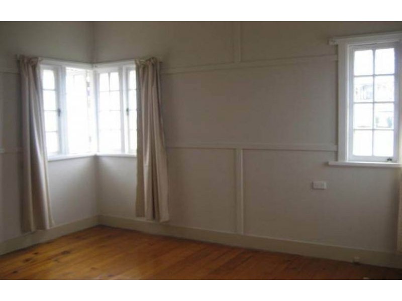 4a Vacy Street, Newtown QLD 4350