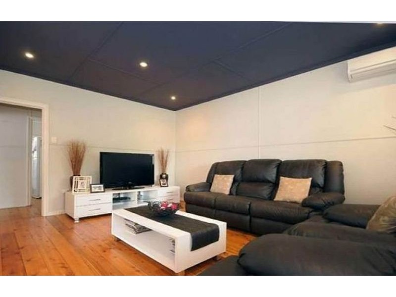 48 Dunne Street, Harristown QLD 4350