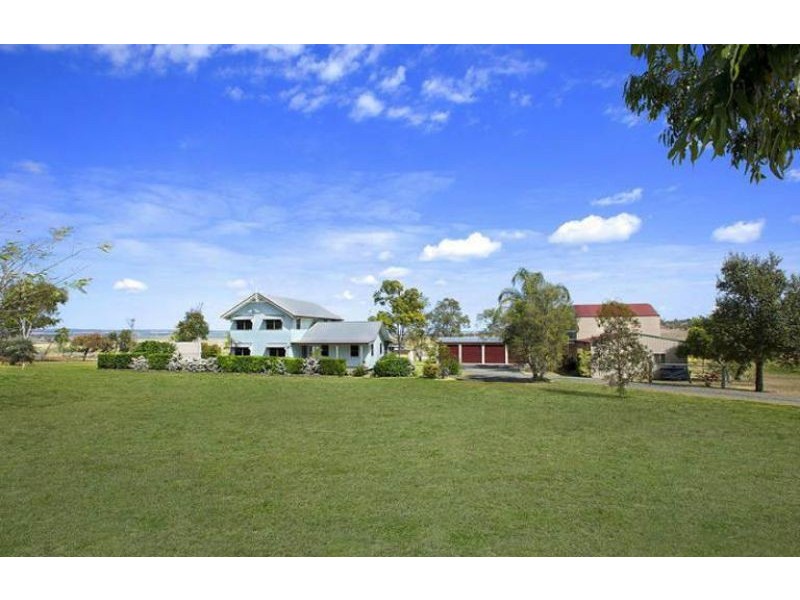 11 Jannuschs Road, Gowrie Mountain QLD 4350