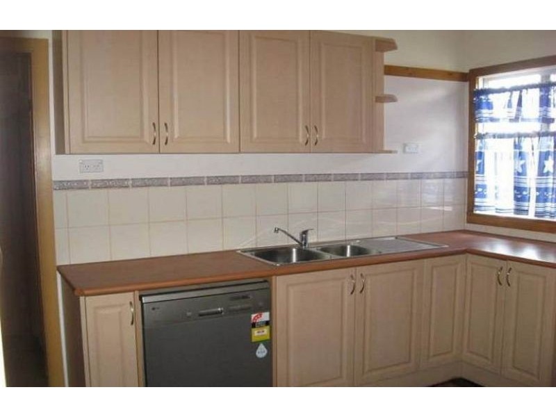 20 Cay Street, Newtown QLD 4350