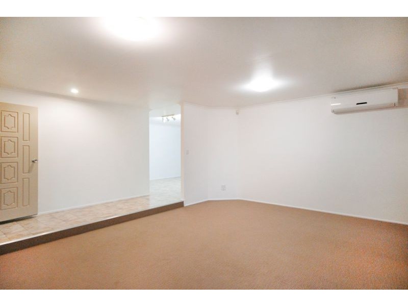 34 Melway Crescent, Harristown QLD 4350