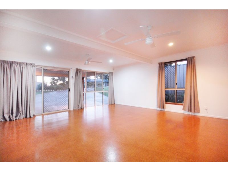 34 Melway Crescent, Harristown QLD 4350