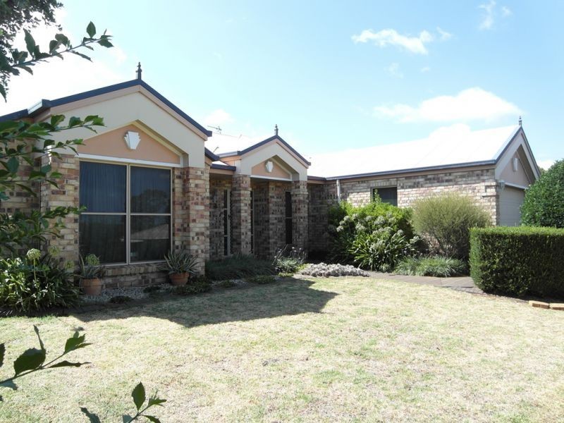 20 Paddington Court, Middle Ridge QLD 4350