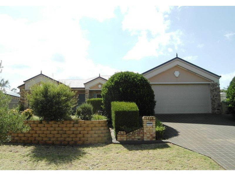 20 Paddington Court, Middle Ridge QLD 4350