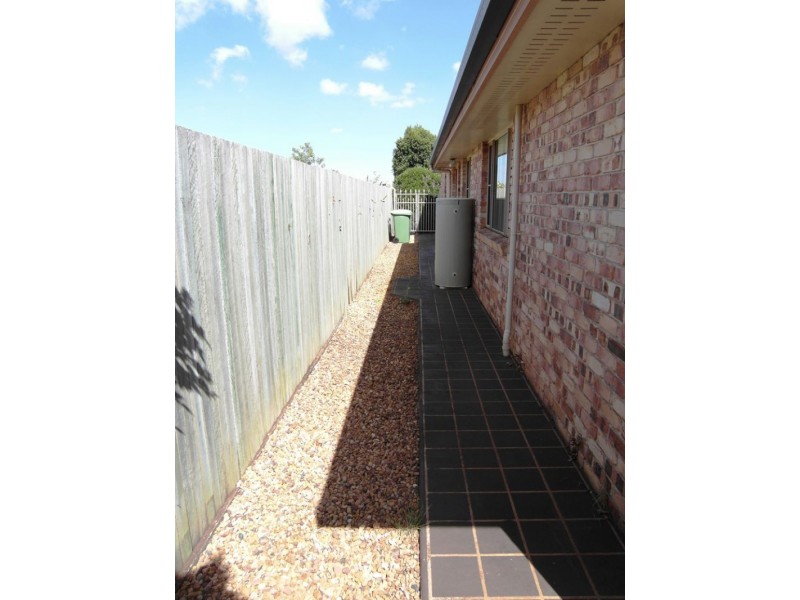 20 Paddington Court, Middle Ridge QLD 4350