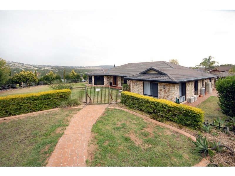 13 Graham Court, Hodgson Vale QLD 4352