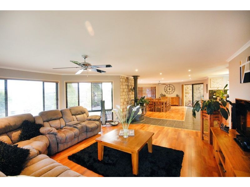 13 Graham Court, Hodgson Vale QLD 4352