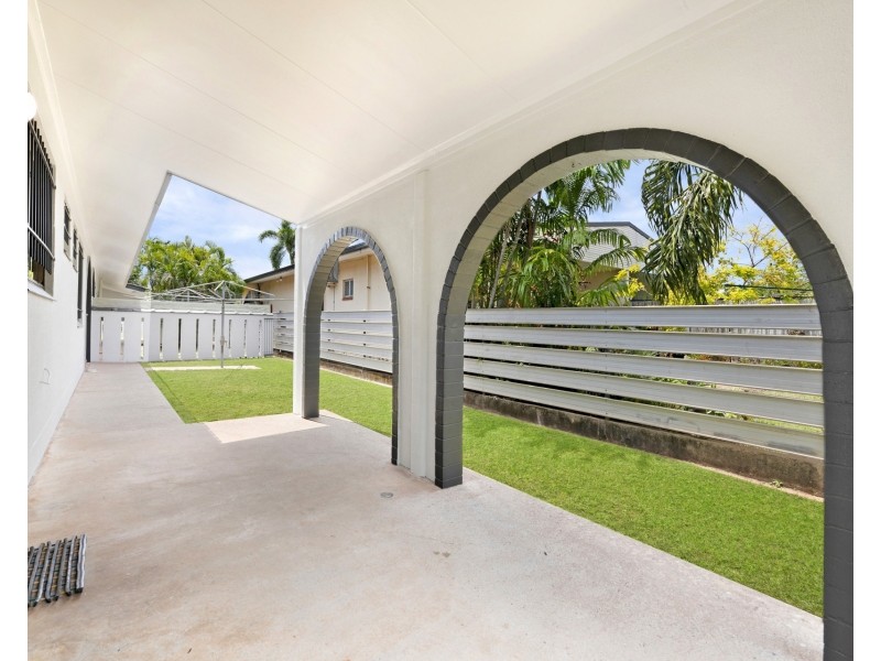 2/20  Easther Crescent, Coconut Grove NT 0810