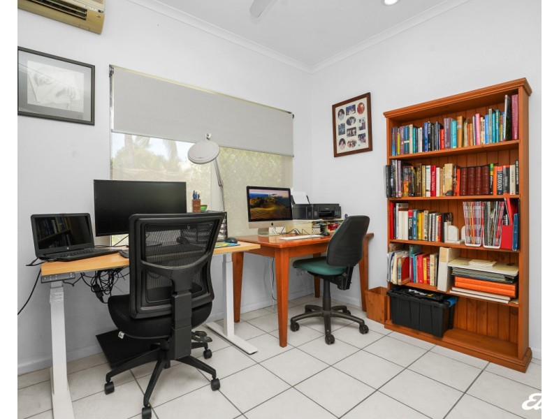 2 Neaves Way, Gunn NT 0832