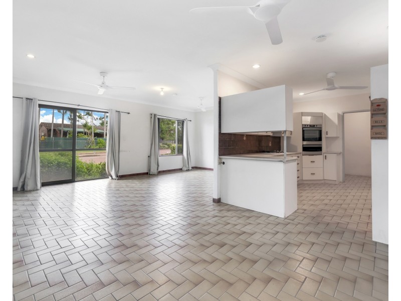 1 Lakes Crescent, Marrara NT 0812