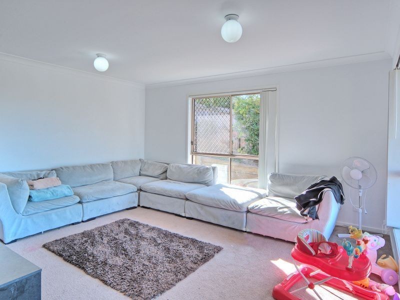 41 Paul Drive, Regents Park QLD 4118