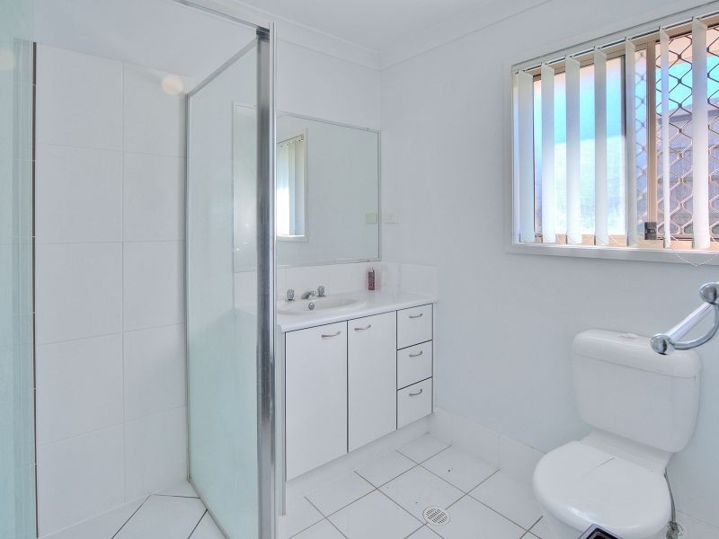 41 Paul Drive, Regents Park QLD 4118