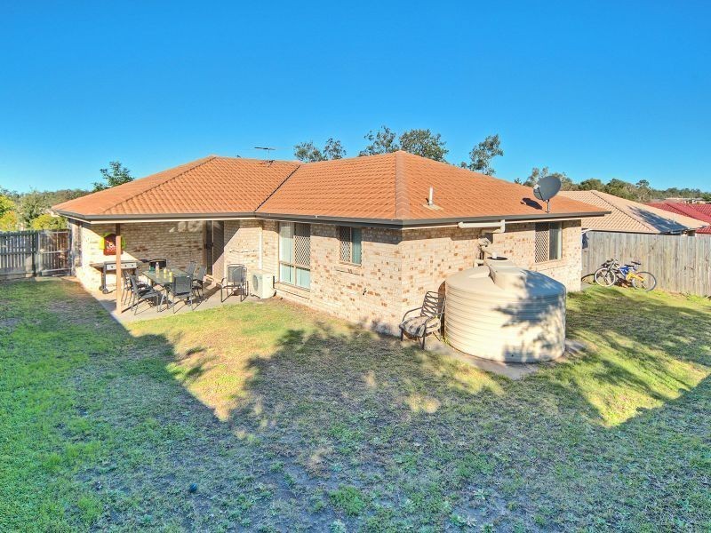 41 Paul Drive, Regents Park QLD 4118