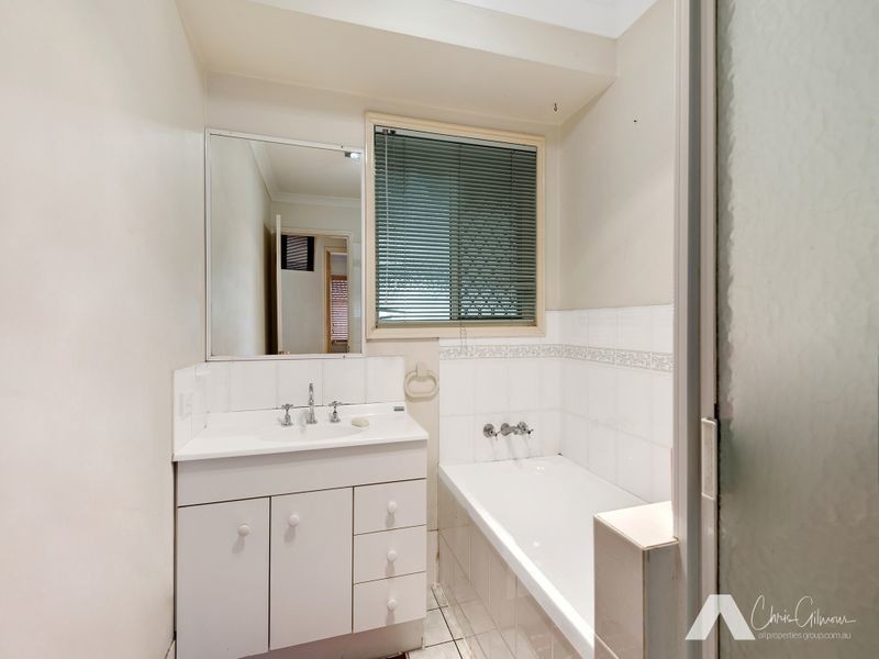 18 Geaney Boulevard, Crestmead QLD 4132