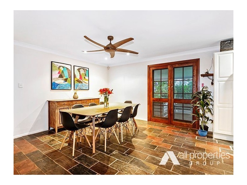 182 Merluna Road, Park Ridge South QLD 4125