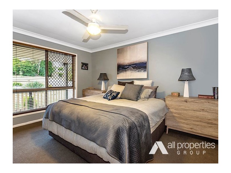 182 Merluna Road, Park Ridge South QLD 4125