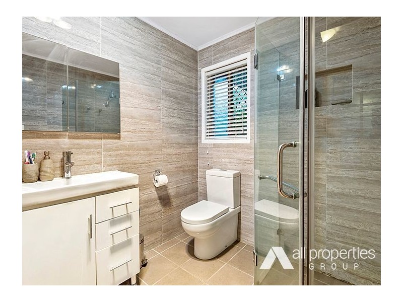 182 Merluna Road, Park Ridge South QLD 4125