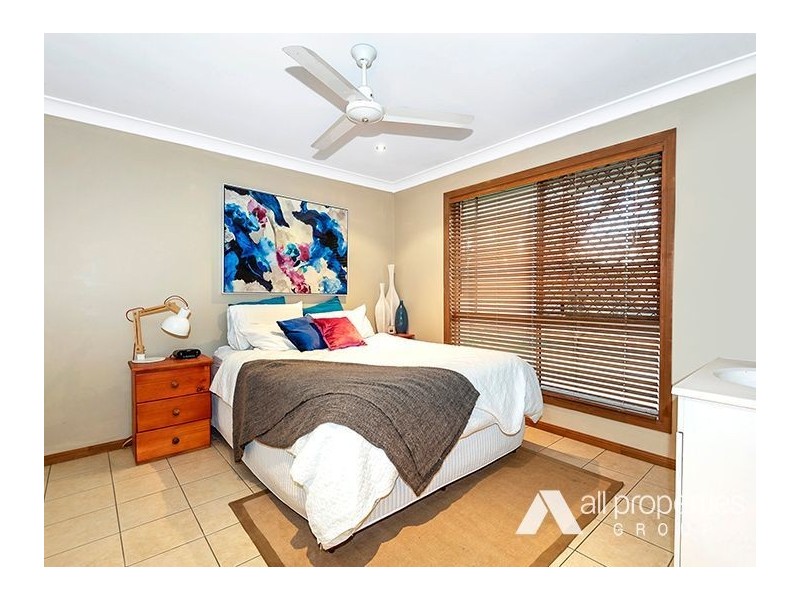 182 Merluna Road, Park Ridge South QLD 4125