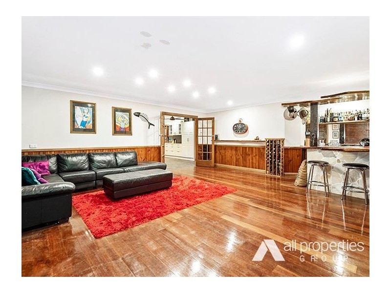 182 Merluna Road, Park Ridge South QLD 4125