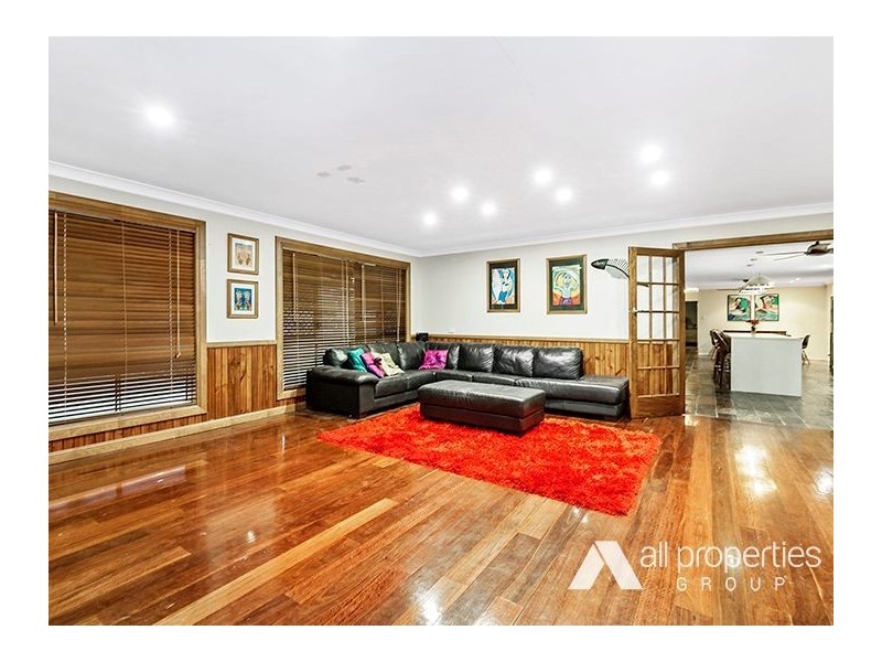 182 Merluna Road, Park Ridge South QLD 4125