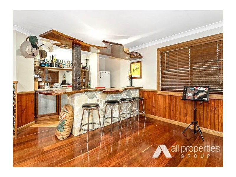 182 Merluna Road, Park Ridge South QLD 4125