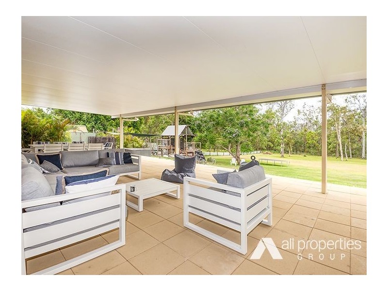 182 Merluna Road, Park Ridge South QLD 4125