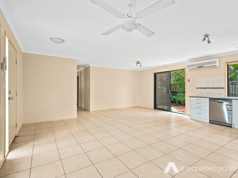 8 Brooke Street, Crestmead QLD 4132