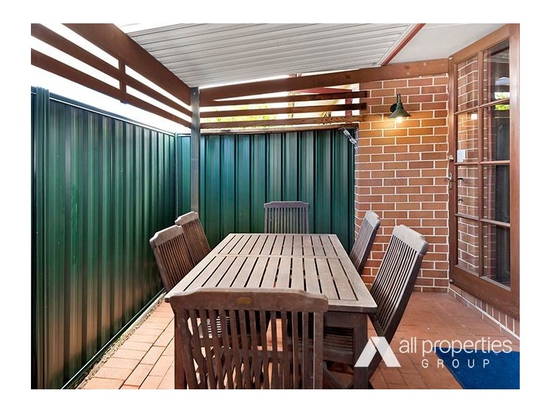 9 Fernhaven Court, Regents Park QLD 4118