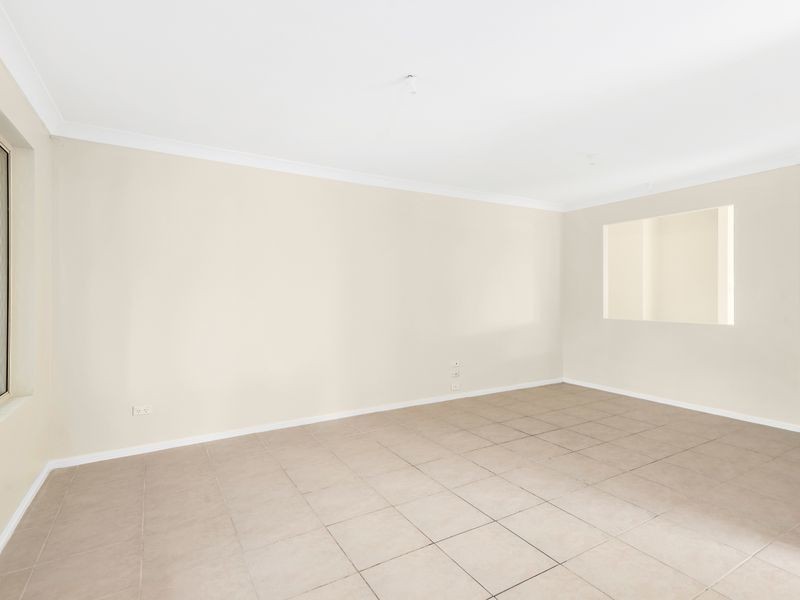 69 Middle Road, Hillcrest QLD 4118