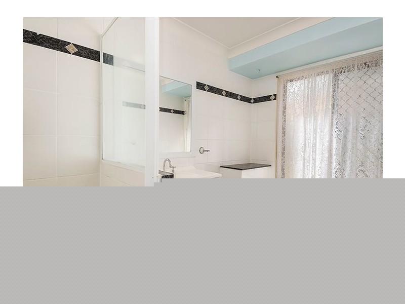 4 Dracon Street, Regents Park QLD 4118